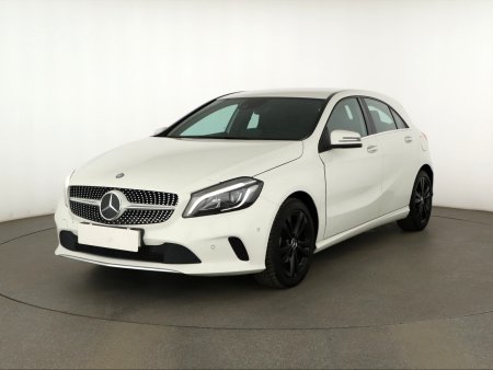Mercedes-Benz A, 2016 - pohled č. 3