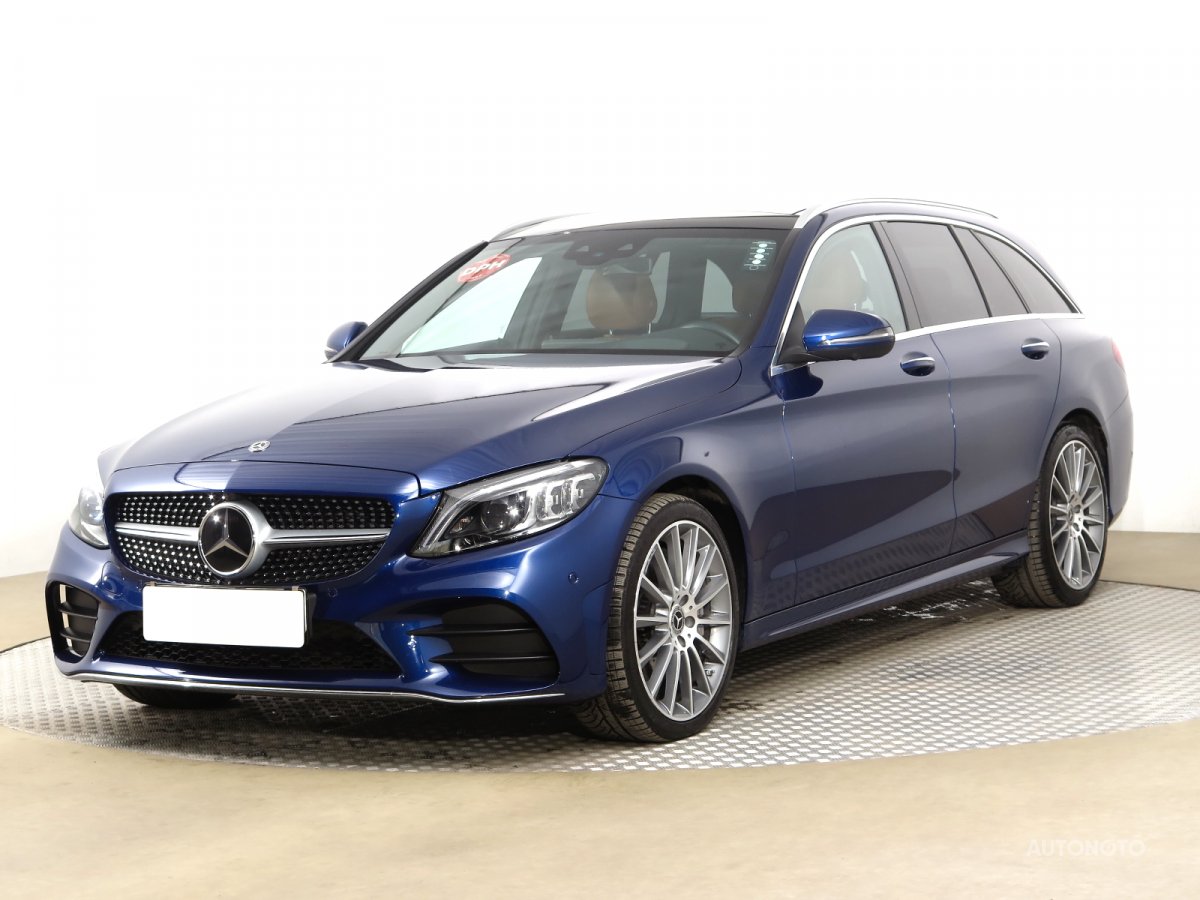 Mercedes-Benz C, 2019 - pohled č. 3