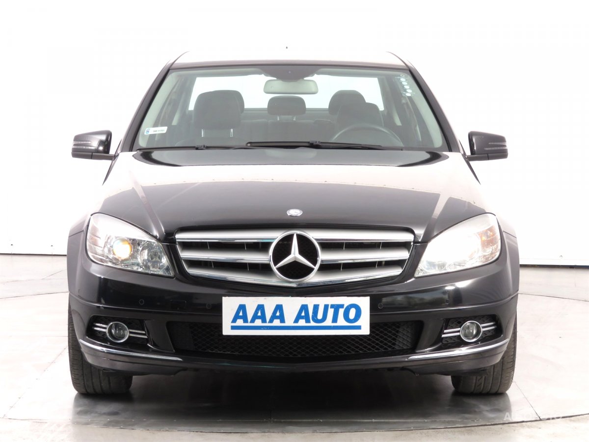Mercedes-Benz C, 2010 - pohled č. 2