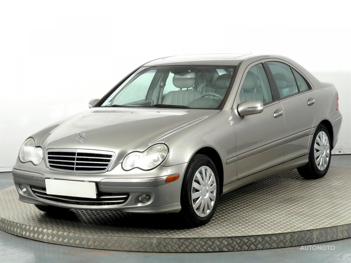 Mercedes-Benz C, 2005 - pohled č. 3
