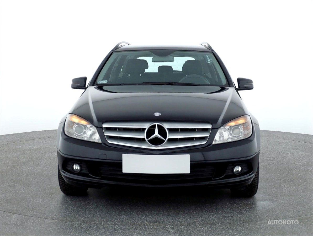 Mercedes-Benz C, 2009 - pohled č. 2