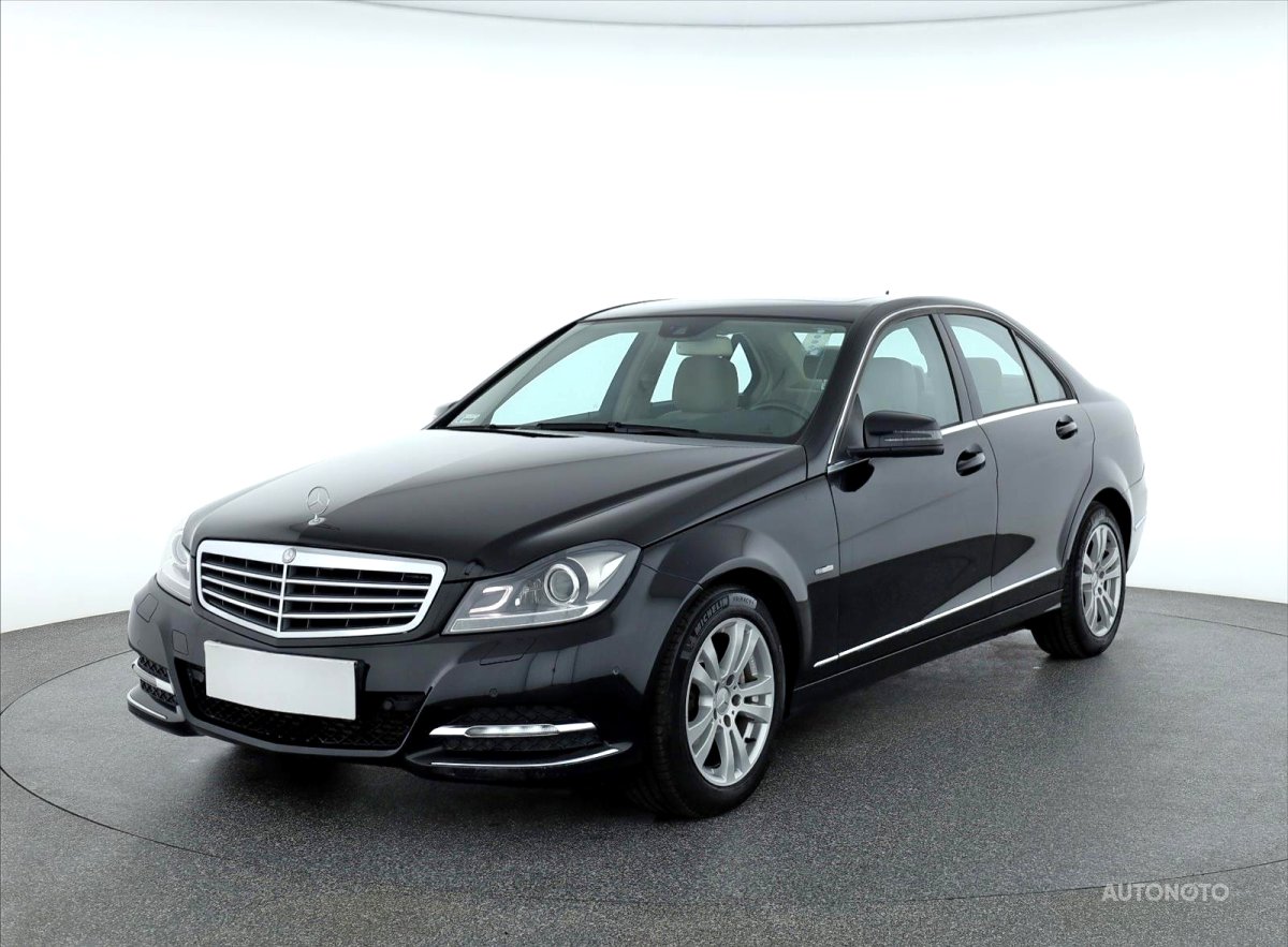 Mercedes-Benz C, 2011 - pohled č. 3