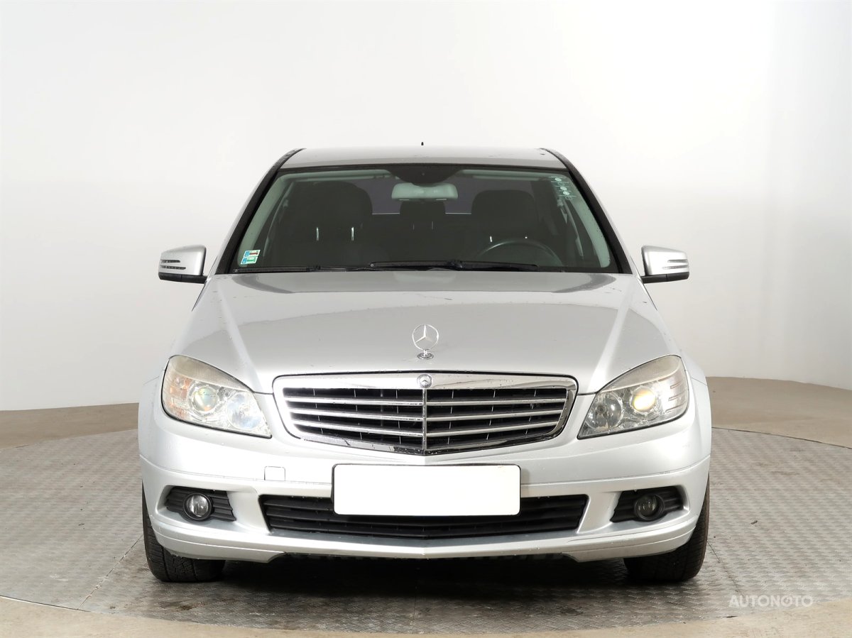 Mercedes-Benz C, 2009 - pohled č. 2