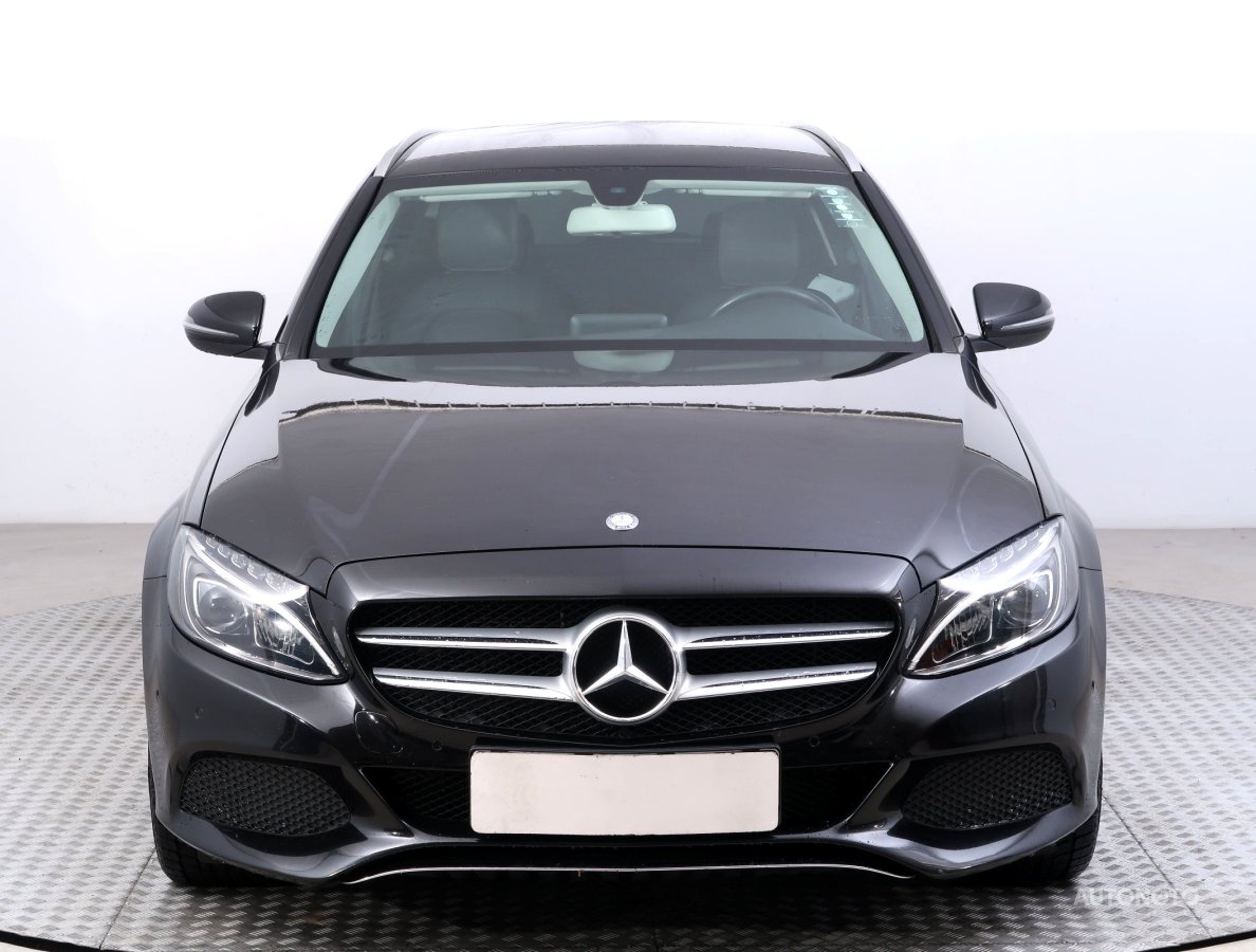 Mercedes-Benz C, 2017 - pohled č. 2