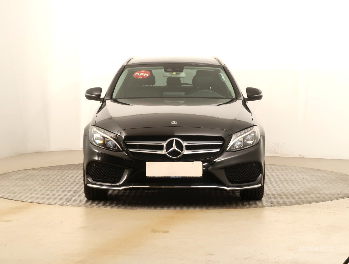 Mercedes-Benz C, 2018 - pohled č. 2