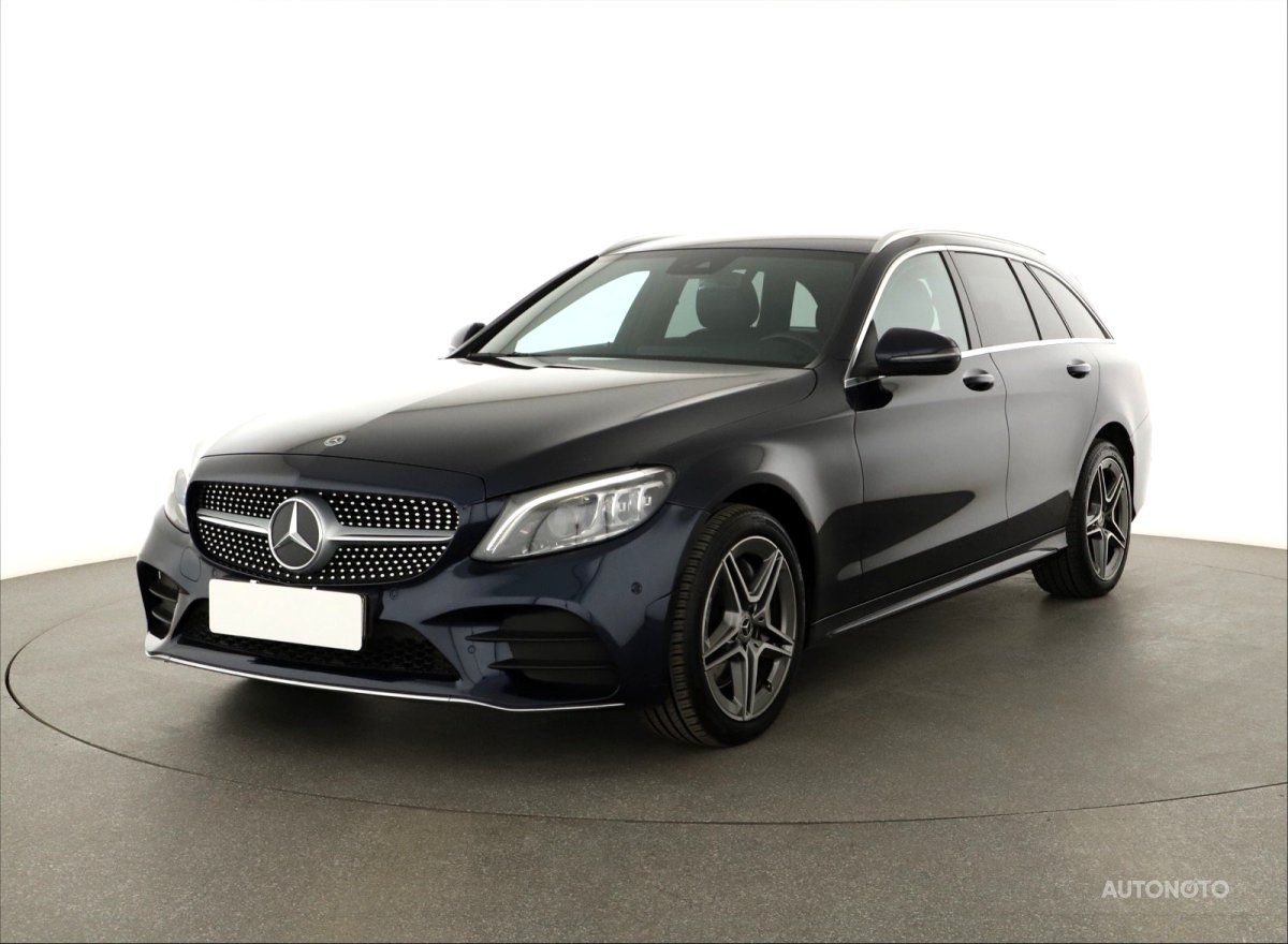 Mercedes-Benz C, 2020 - pohled č. 3