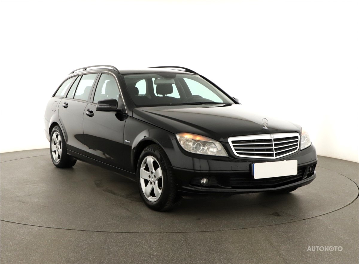 Mercedes-Benz C, 2010 - pohled č. 1