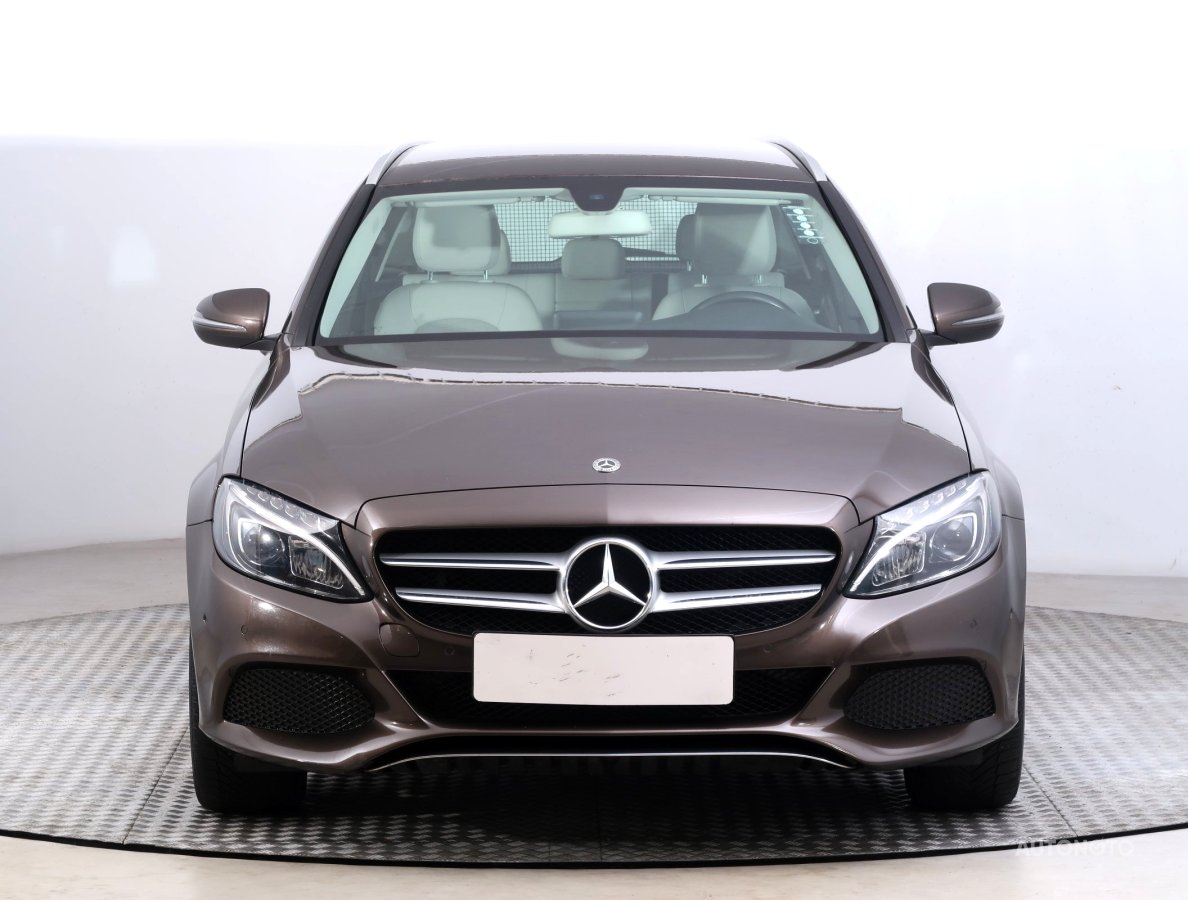 Mercedes-Benz C, 2017 - pohled č. 2