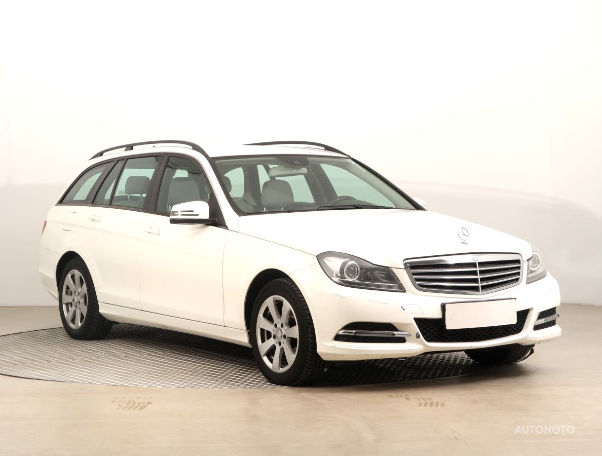 Mercedes-Benz C, 2012 - pohled č. 1