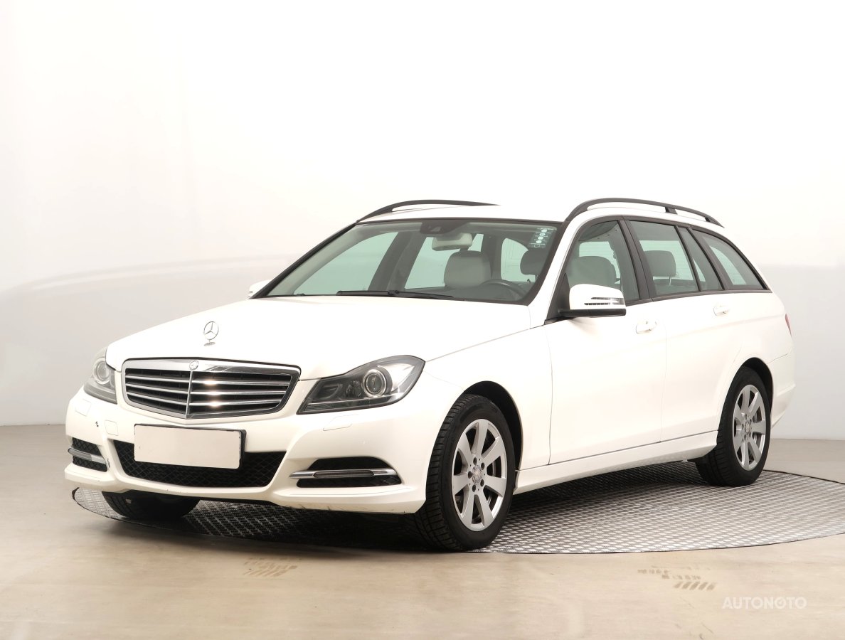 Mercedes-Benz C, 2012 - pohled č. 3