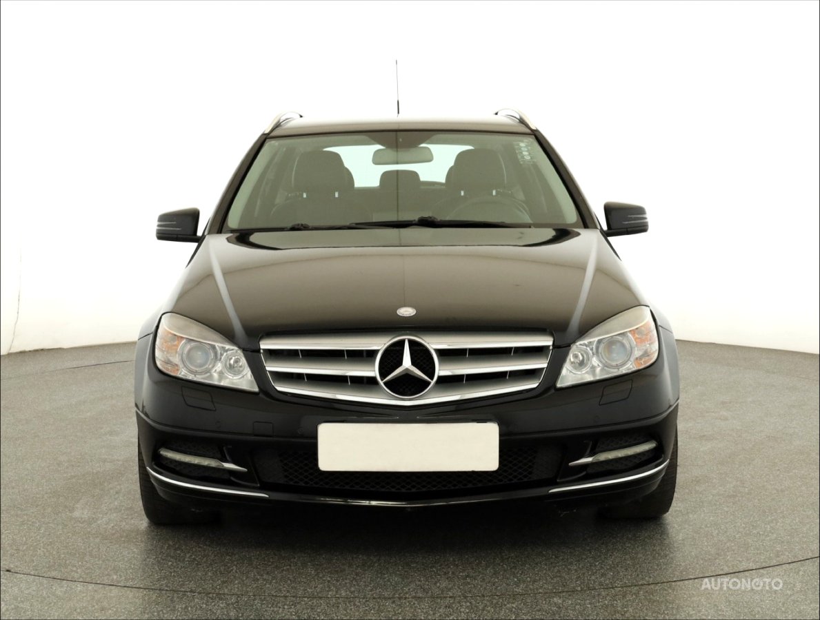 Mercedes-Benz C, 2012 - pohled č. 2