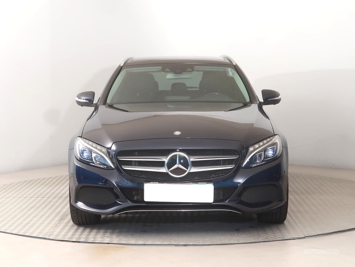 Mercedes-Benz C, 2015 - pohled č. 2