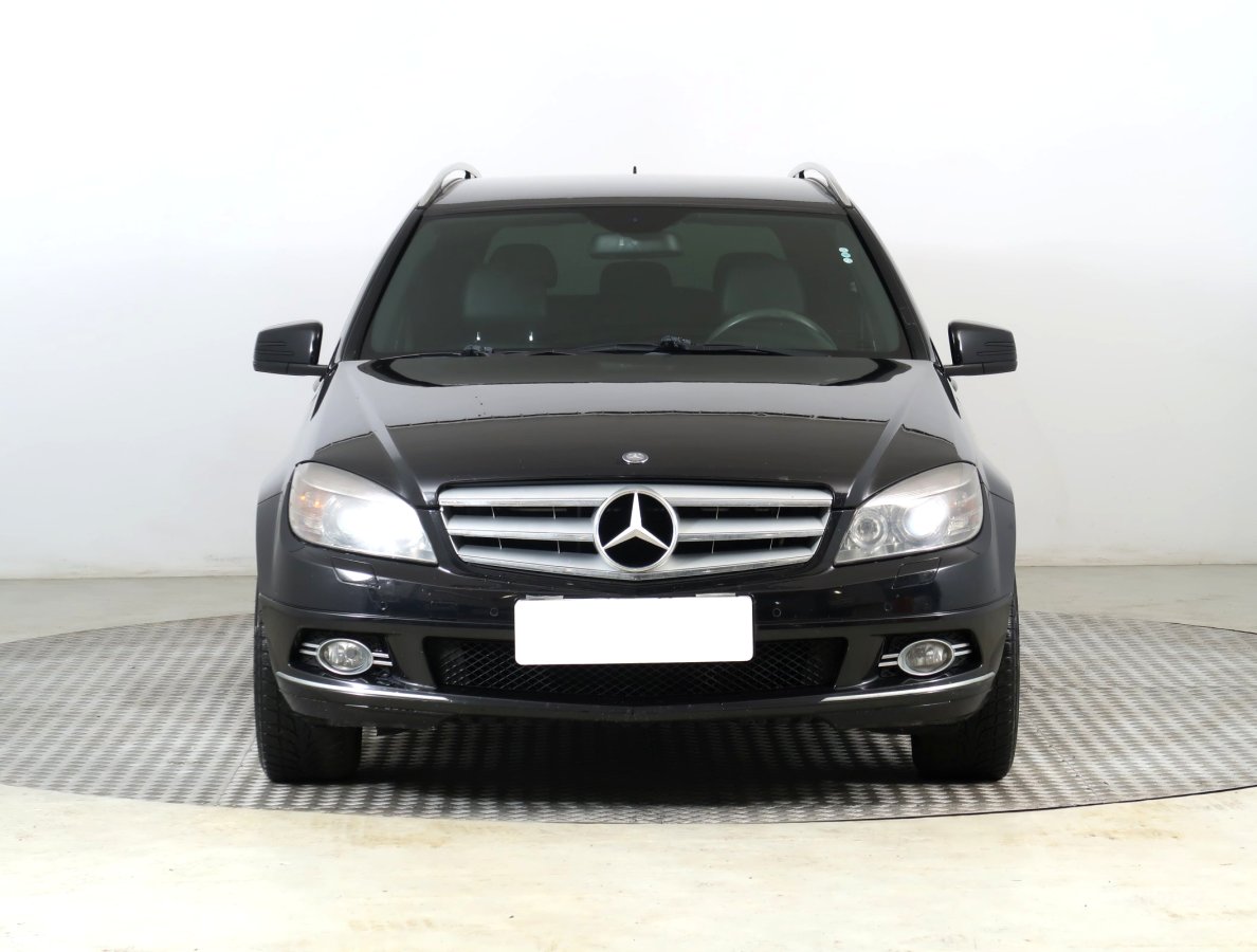 Mercedes-Benz C, 2009 - pohled č. 2