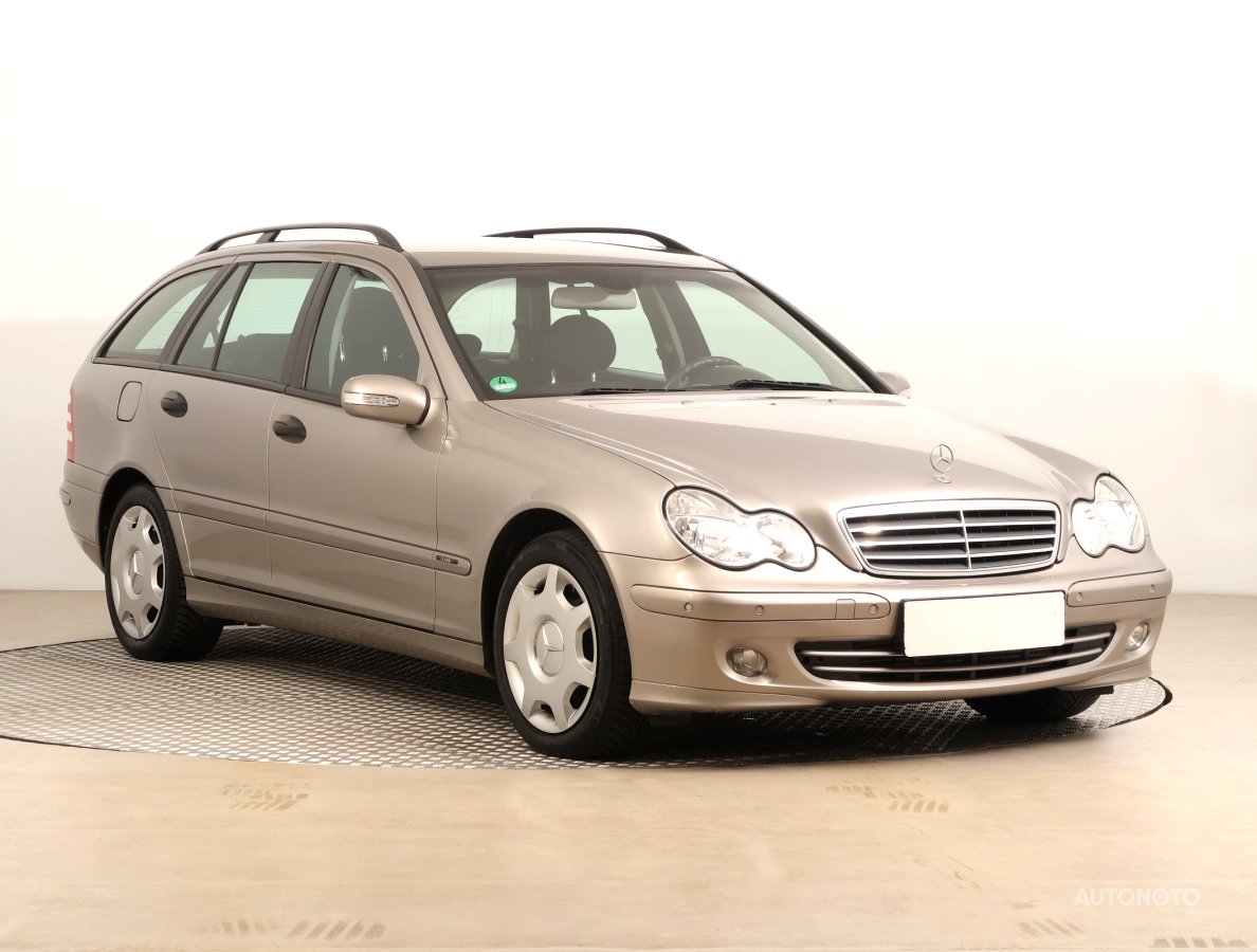 Mercedes-Benz C, 2004 - celkový pohled