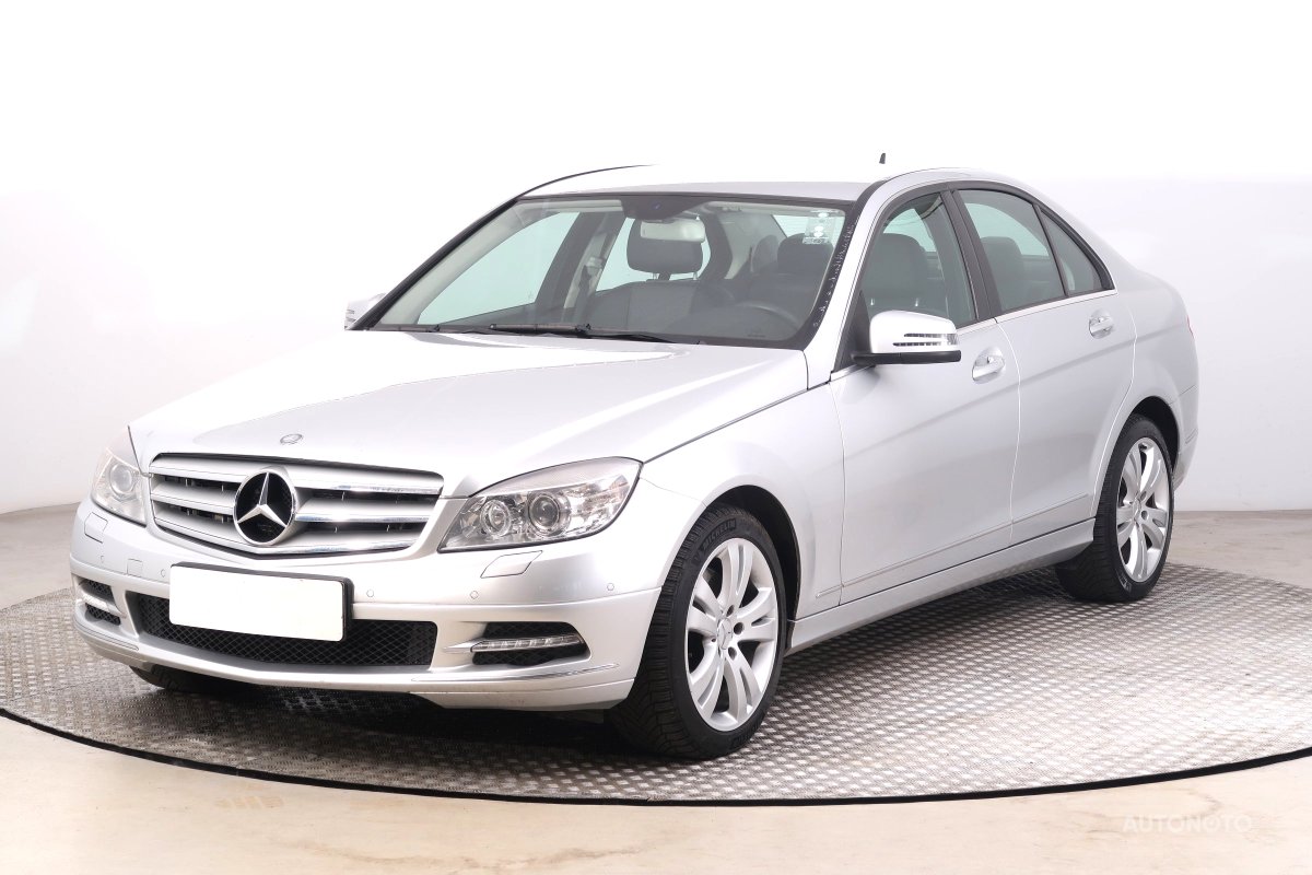 Mercedes-Benz C, 2010 - pohled č. 3