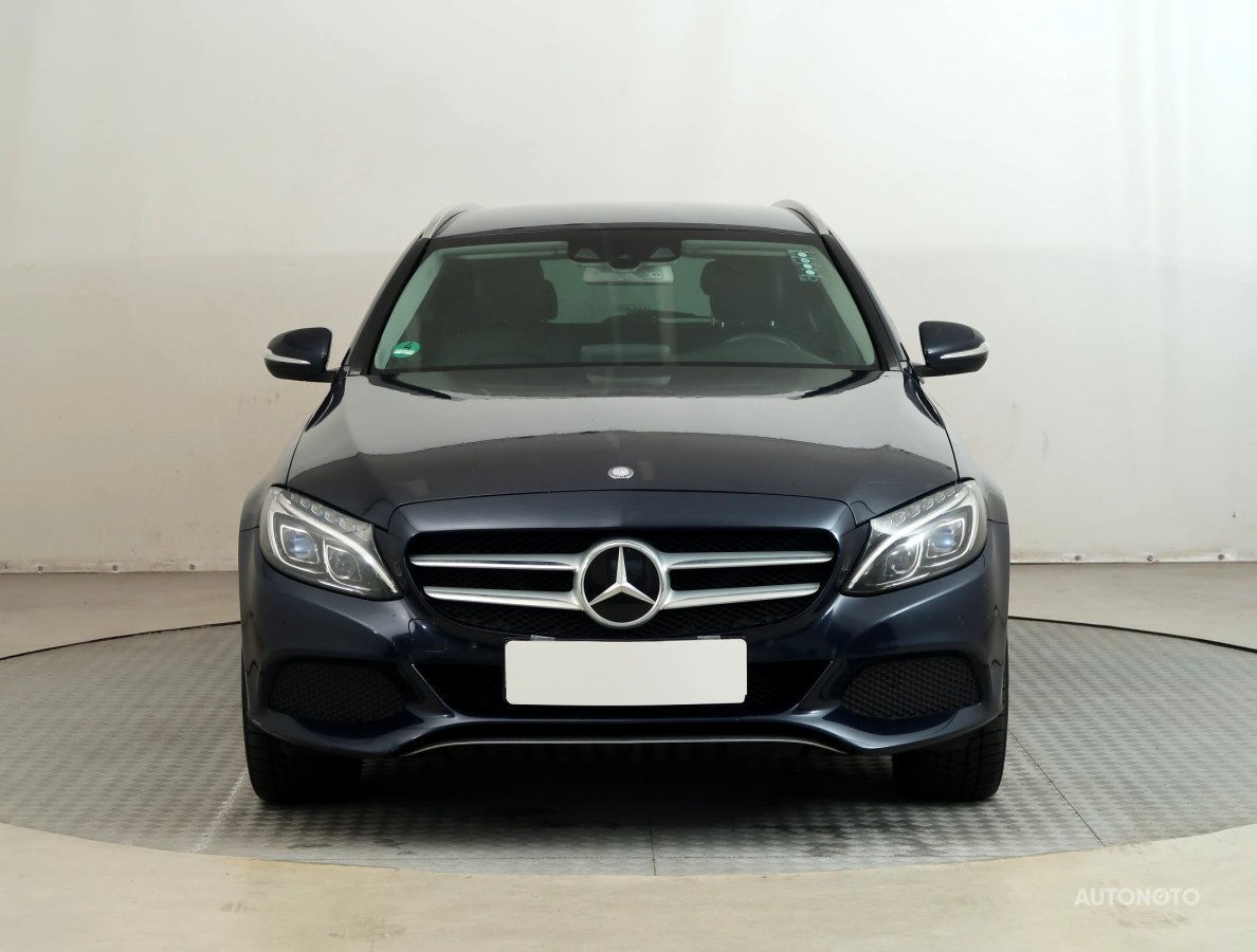 Mercedes-Benz C, 2015 - pohled č. 2
