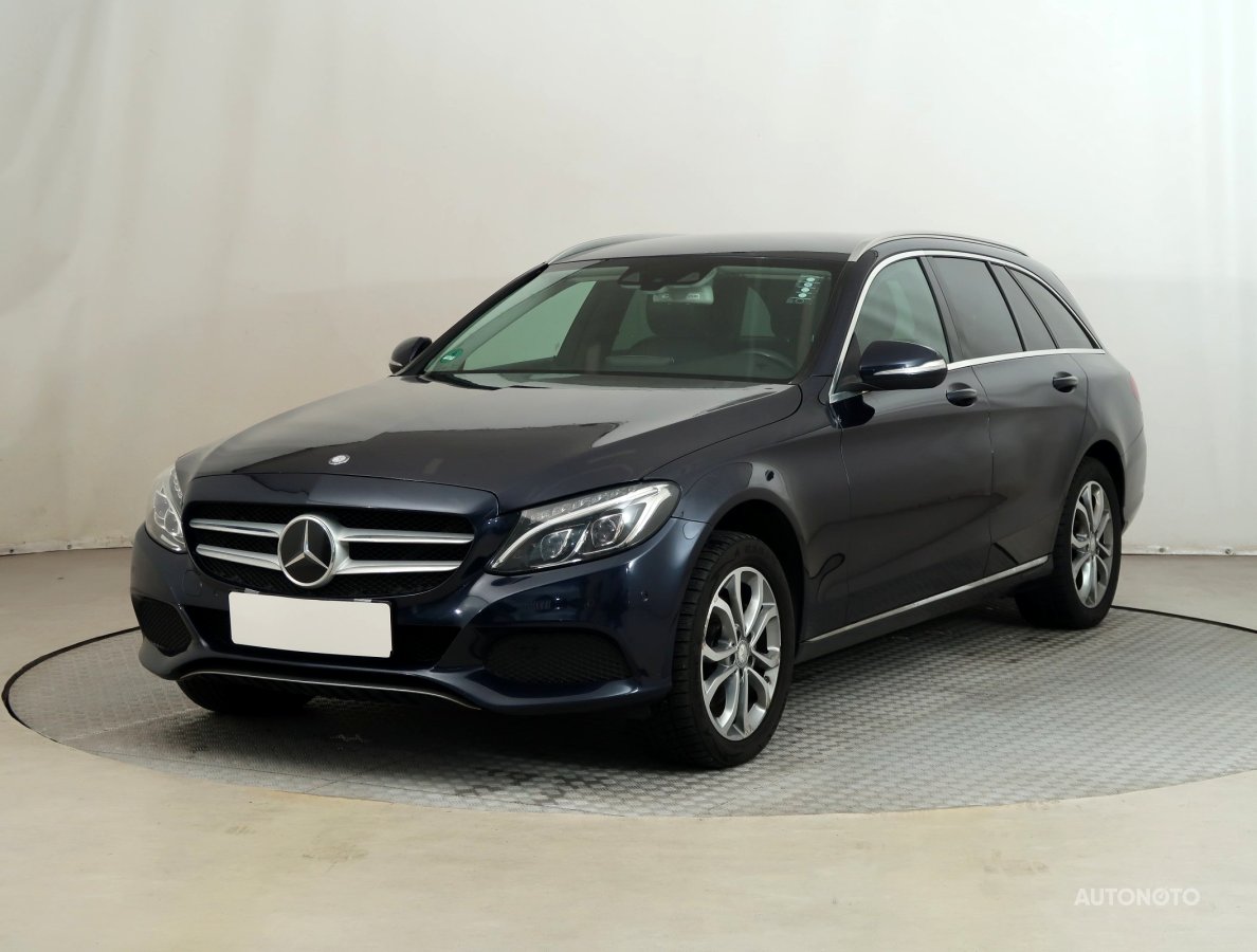 Mercedes-Benz C, 2015 - pohled č. 3