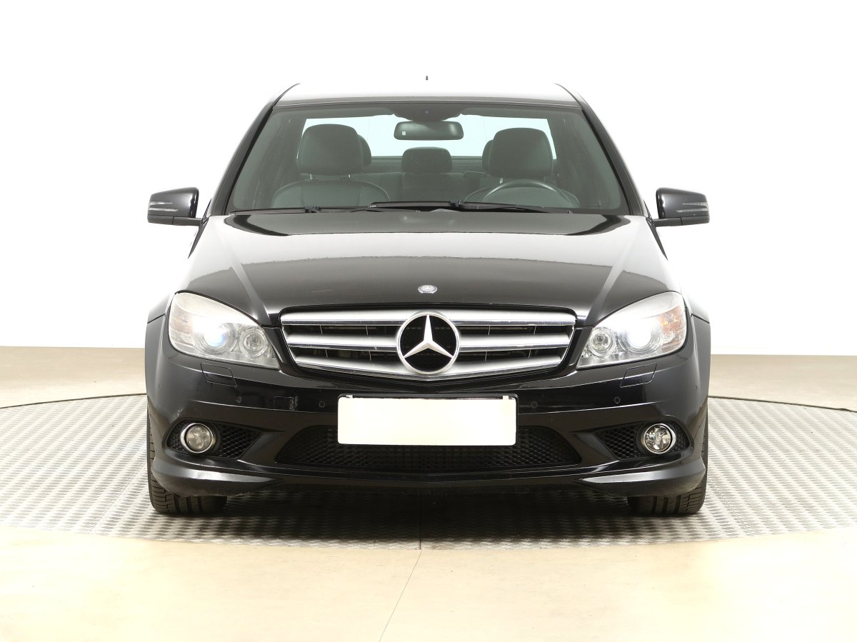 Mercedes-Benz C, 2010 - pohled č. 2