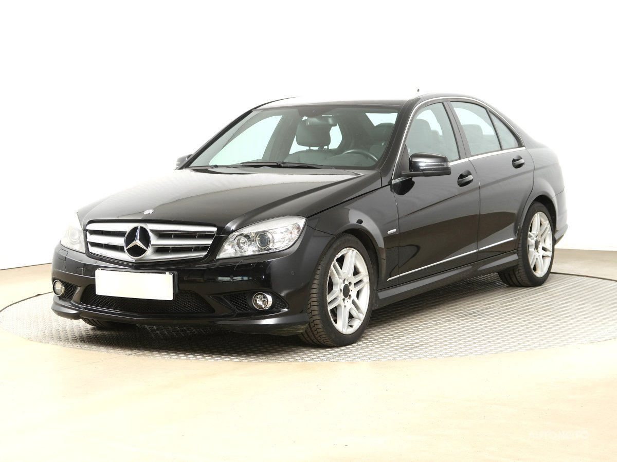 Mercedes-Benz C, 2010 - pohled č. 3