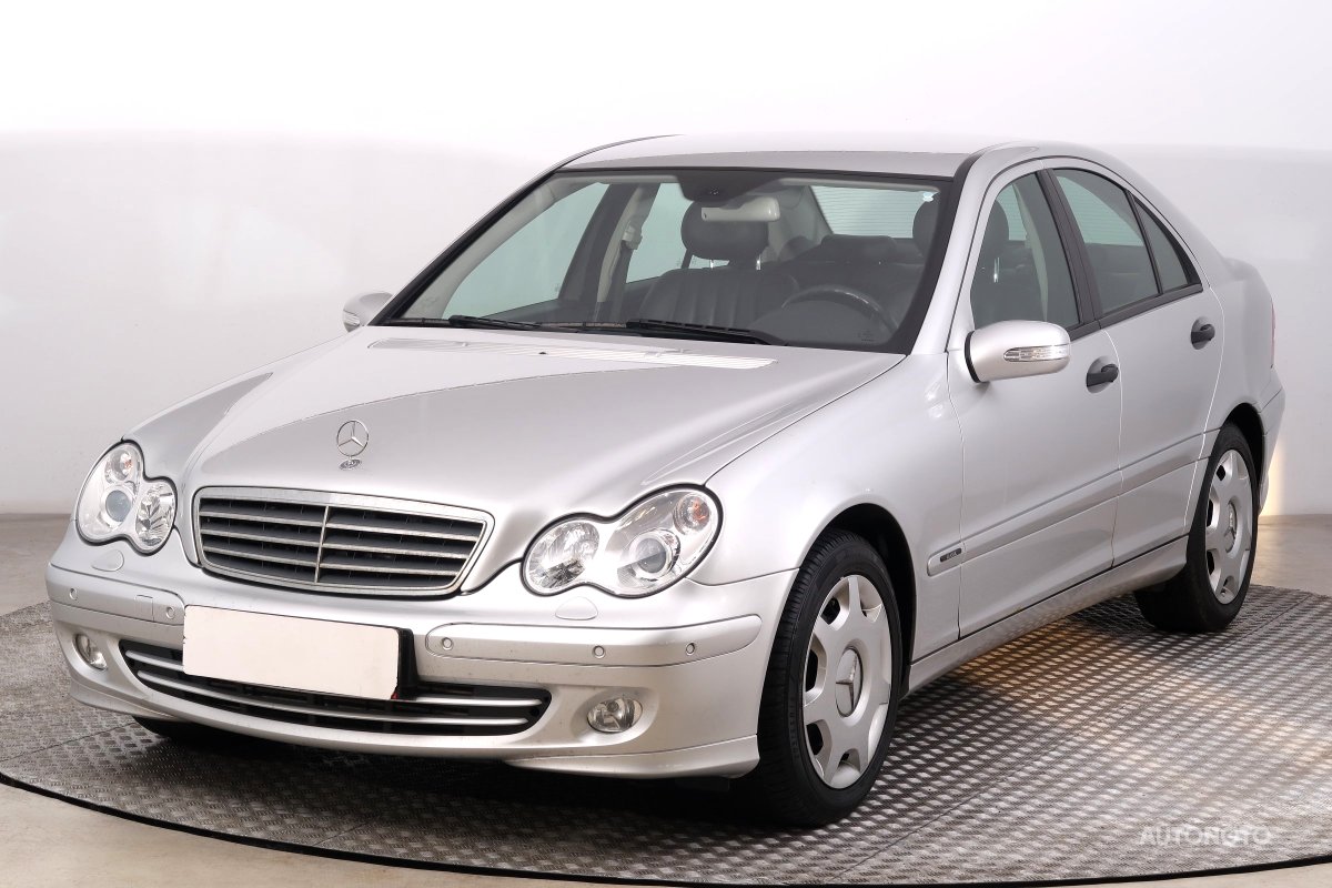 Mercedes-Benz C, 2004 - pohled č. 3