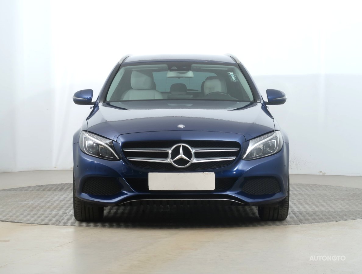 Mercedes-Benz C, 2017 - pohled č. 2