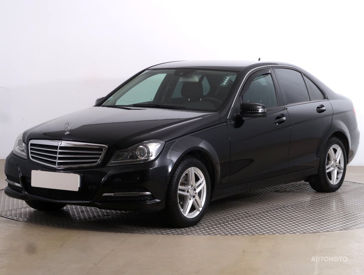 Mercedes-Benz C, 2013 - pohled č. 3