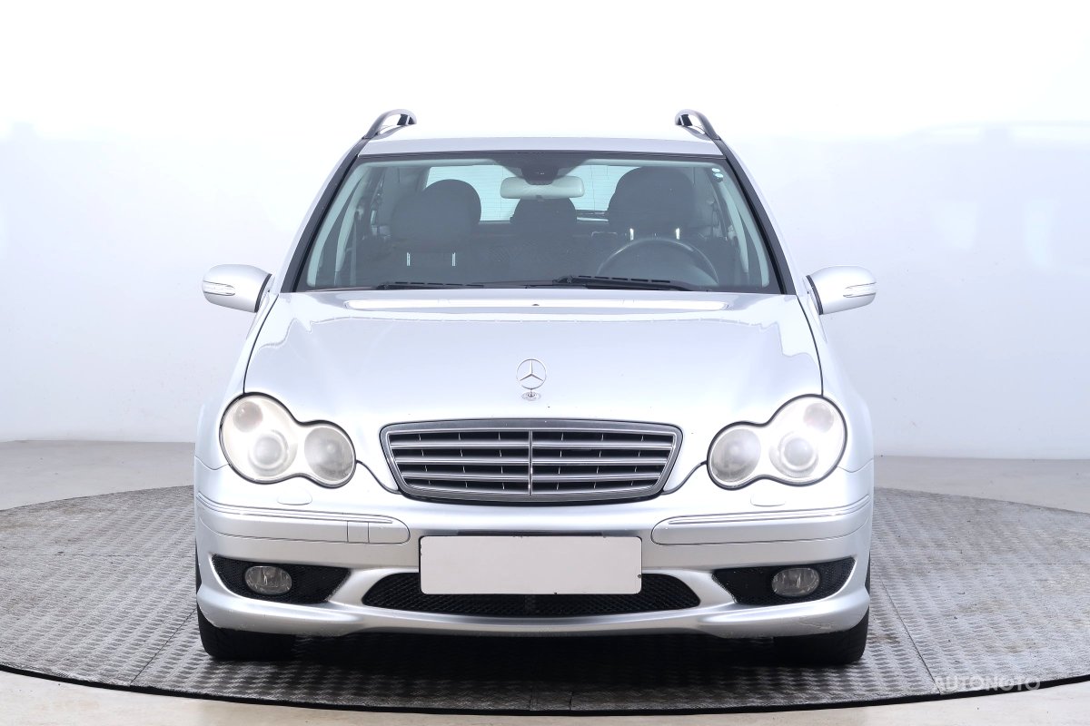 Mercedes-Benz C, 2006 - pohled č. 2