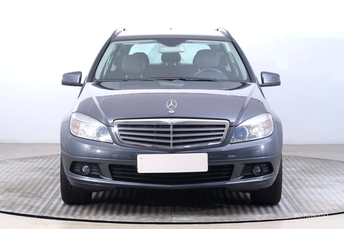 Mercedes-Benz C, 2009 - pohled č. 2