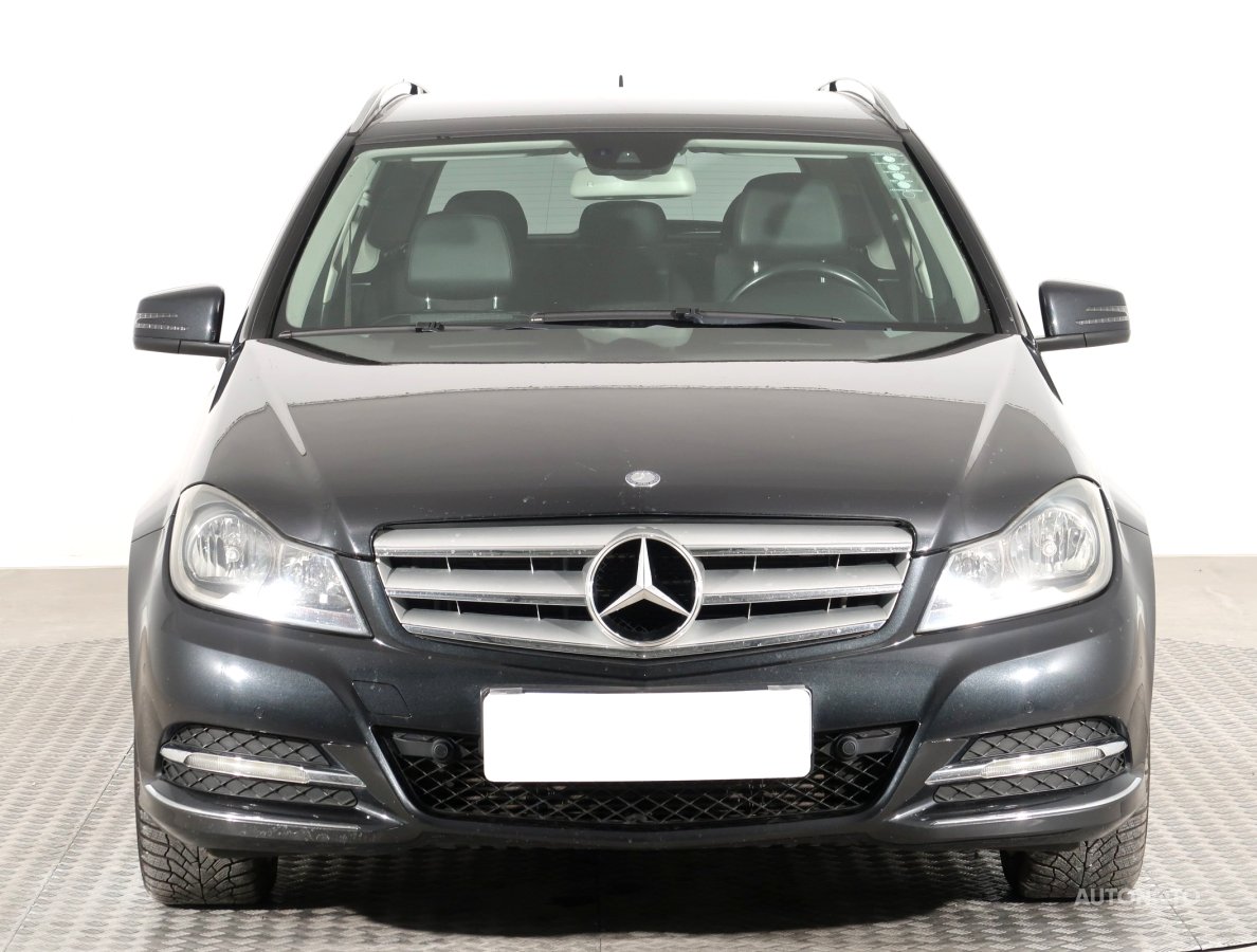Mercedes-Benz C, 2012 - pohled č. 2