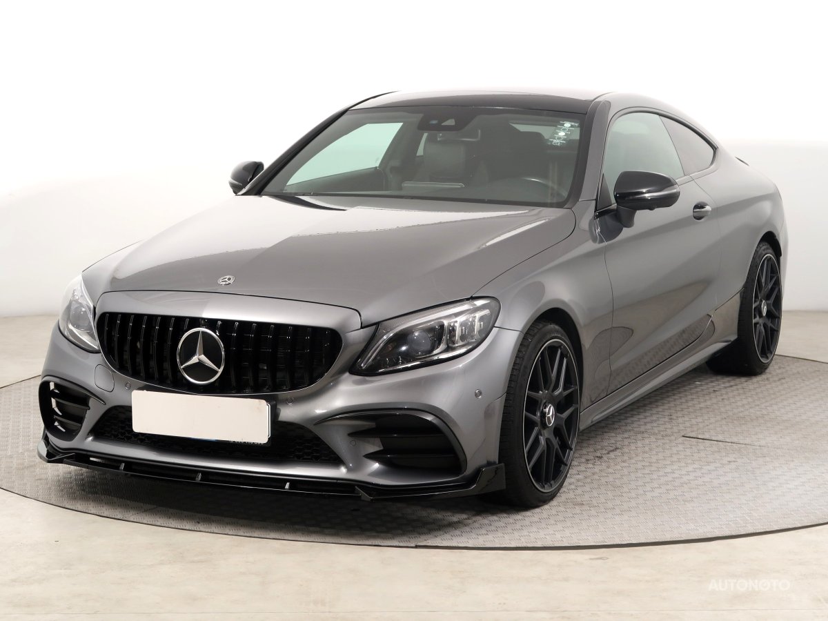 Mercedes-Benz C, 2019 - pohled č. 3