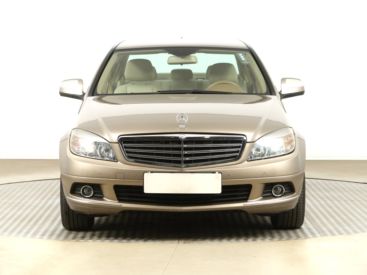Mercedes-Benz C, 2007 - pohled č. 2