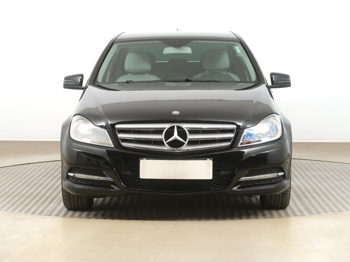 Mercedes-Benz C, 2012 - pohled č. 2