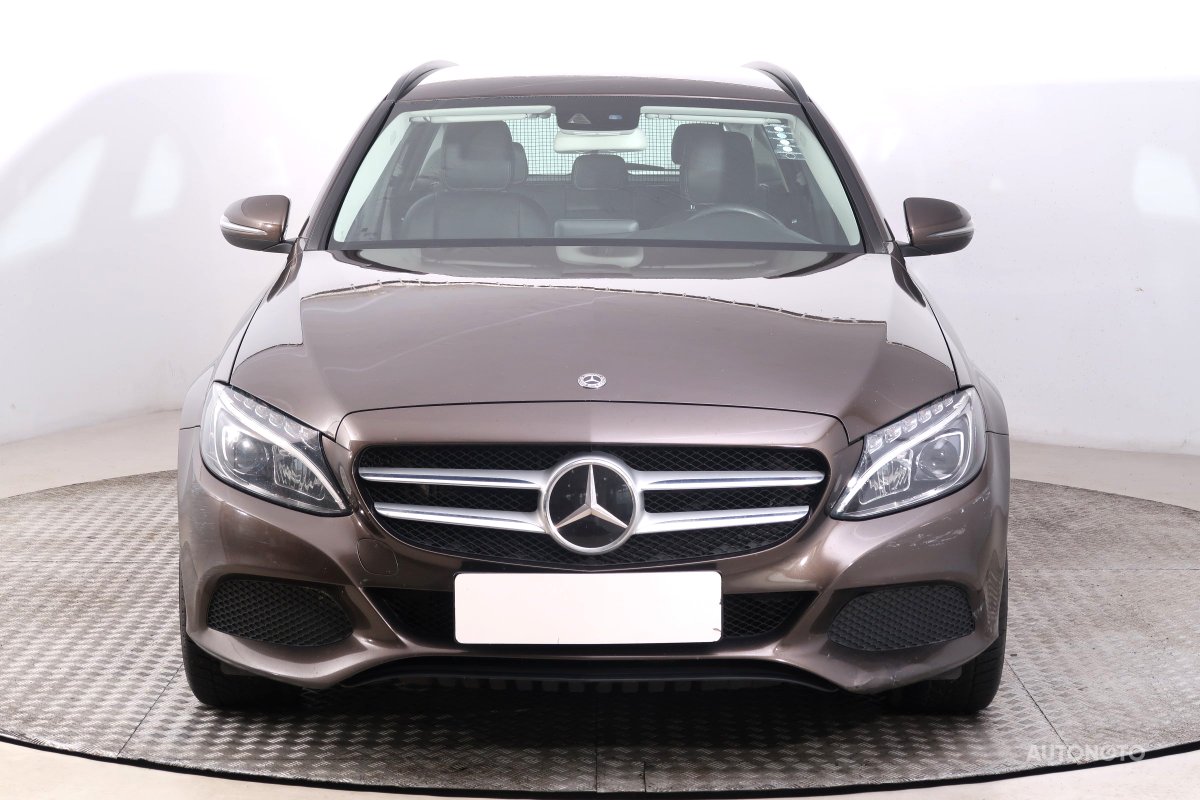Mercedes-Benz C, 2017 - pohled č. 2