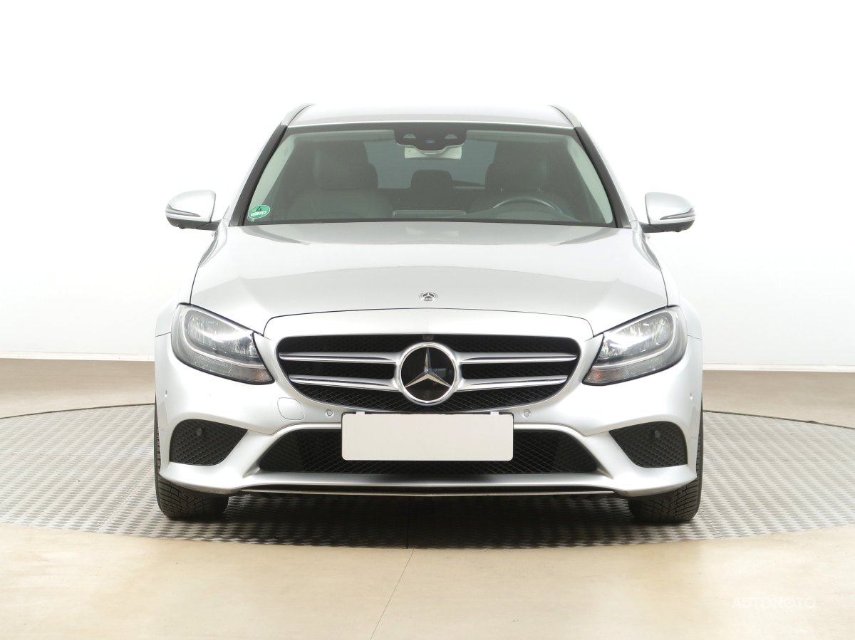 Mercedes-Benz C, 2018 - pohled č. 2