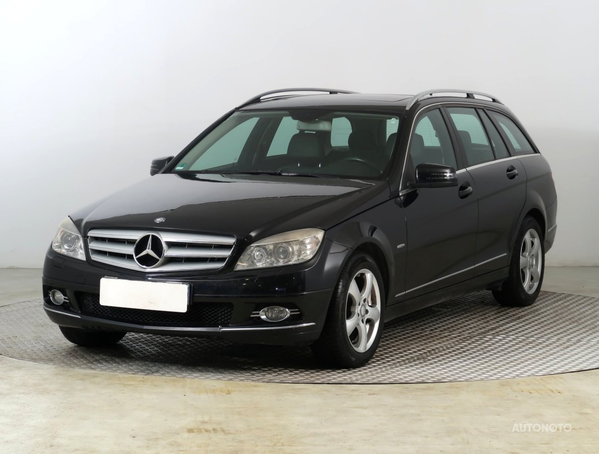 Mercedes-Benz C, 2009 - pohled č. 3