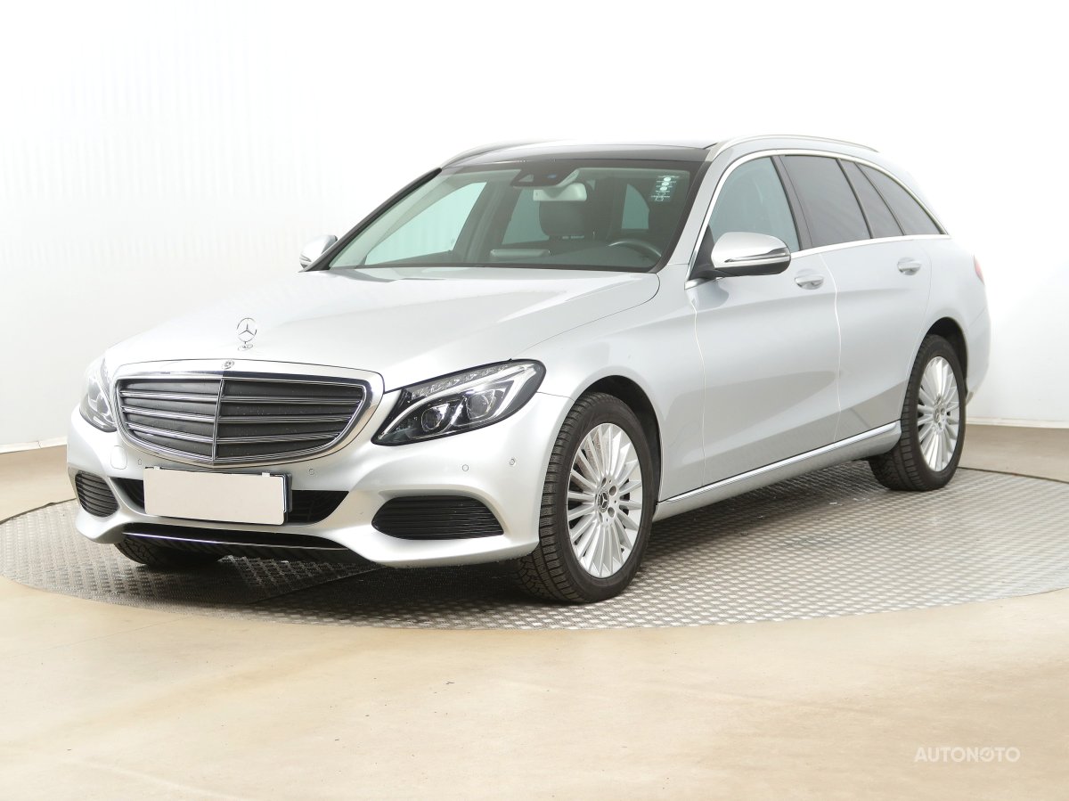 Mercedes-Benz C, 2017 - pohled č. 3