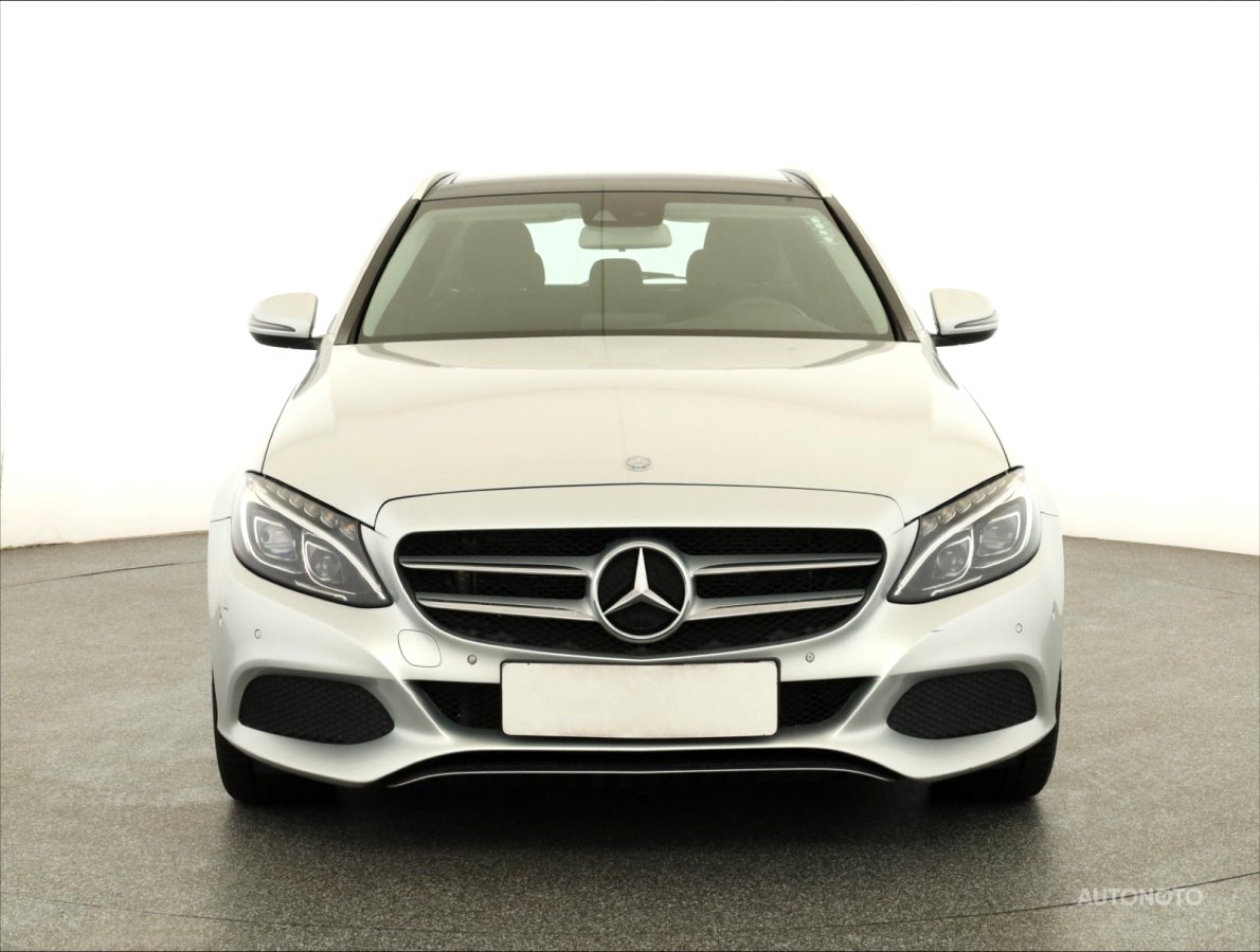 Mercedes-Benz C, 2016 - pohled č. 2