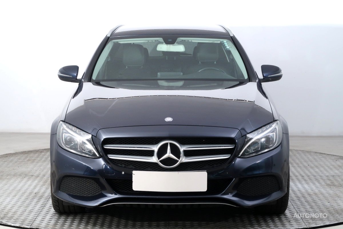 Mercedes-Benz C, 2016 - pohled č. 2