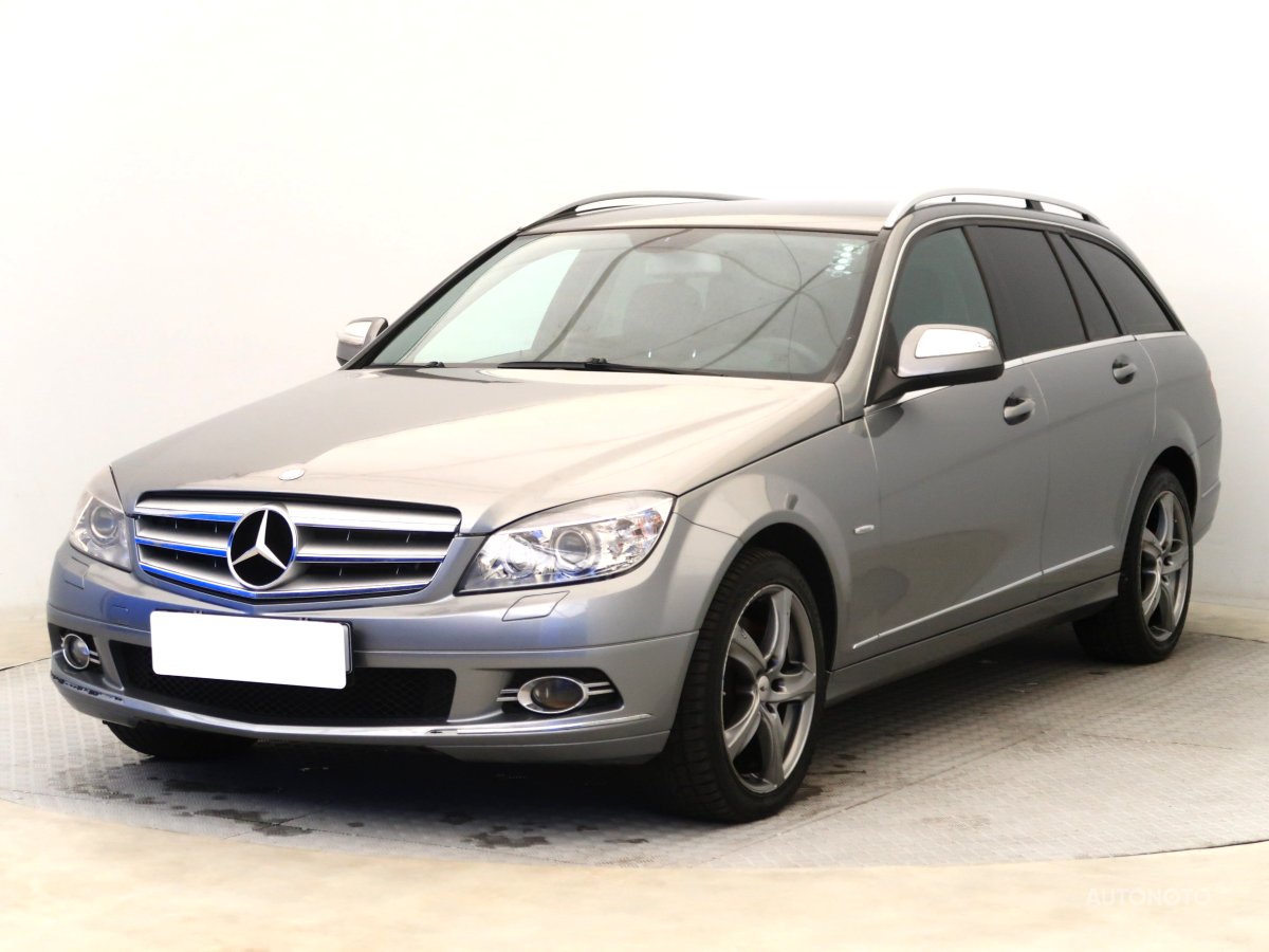 Mercedes-Benz C, 2008 - pohled č. 3