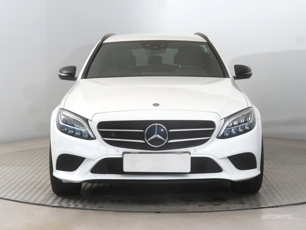 Mercedes-Benz C, 2018 - pohled č. 2