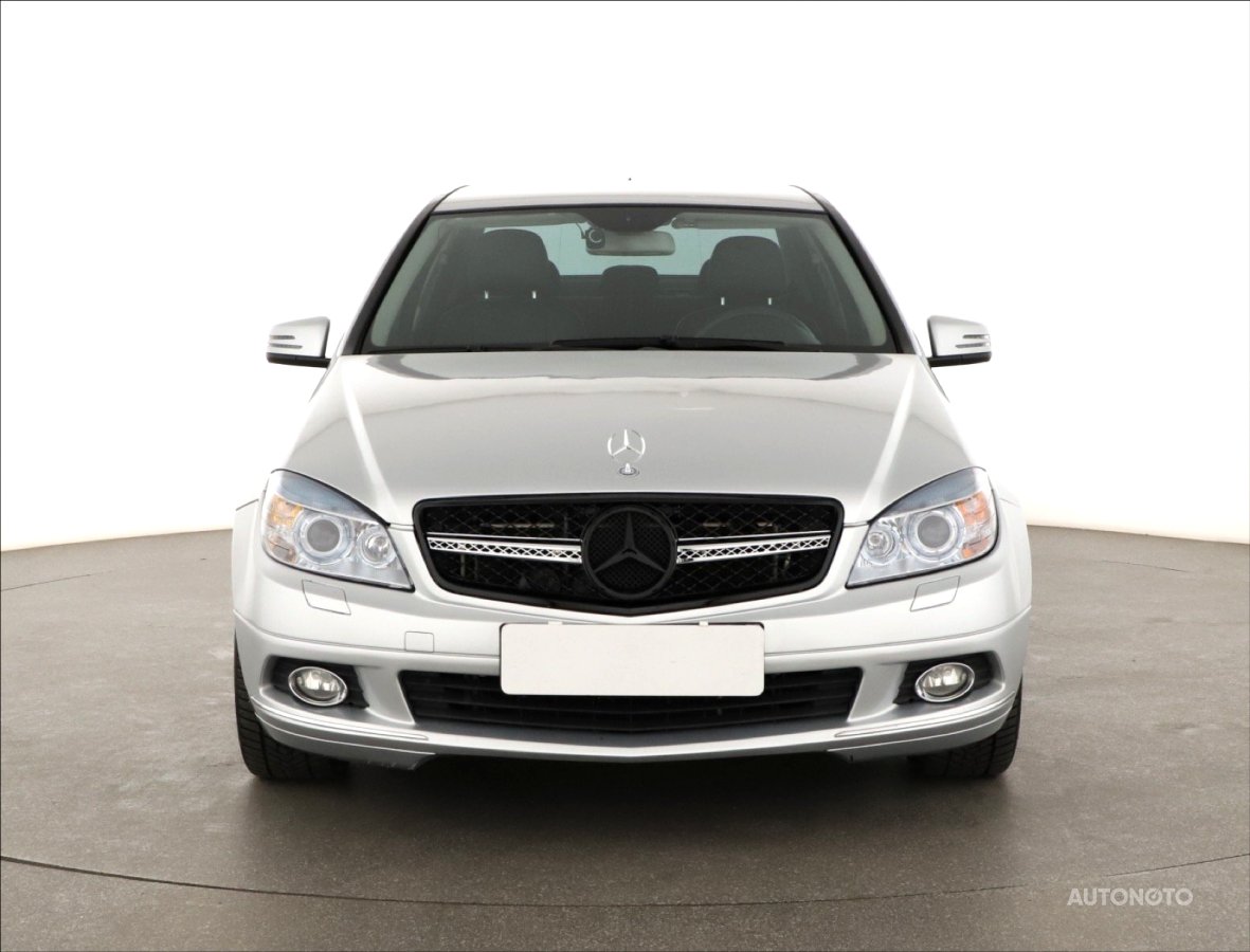 Mercedes-Benz C, 2008 - pohled č. 2