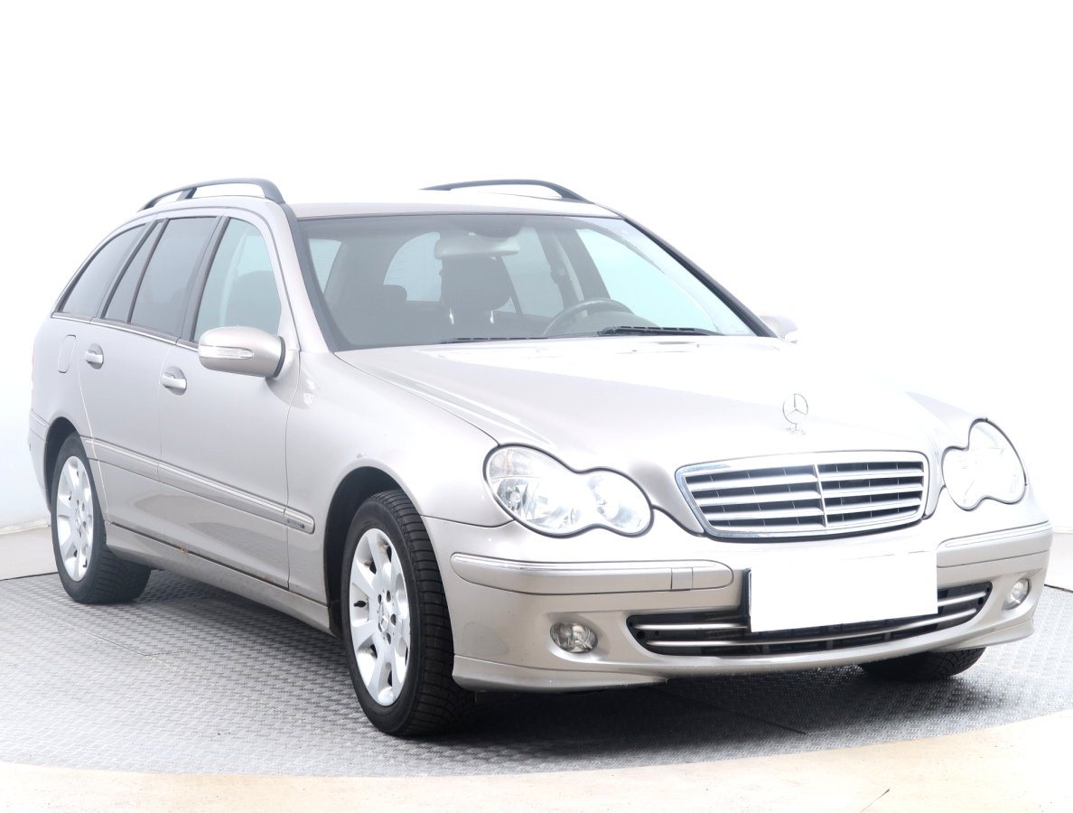 Mercedes-Benz C, 2004 - celkový pohled