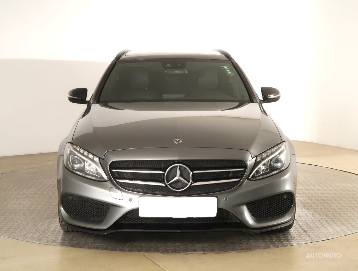Mercedes-Benz C, 2017 - pohled č. 2