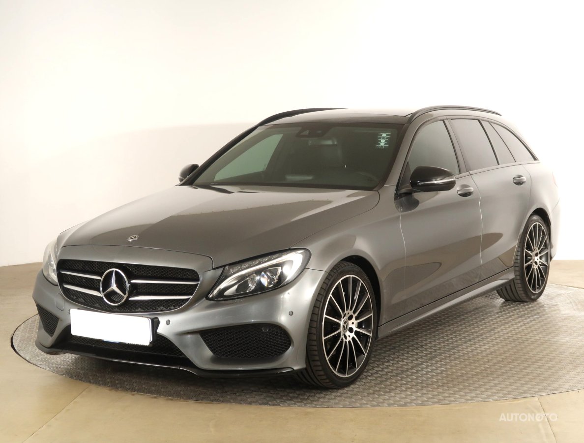 Mercedes-Benz C, 2017 - pohled č. 3