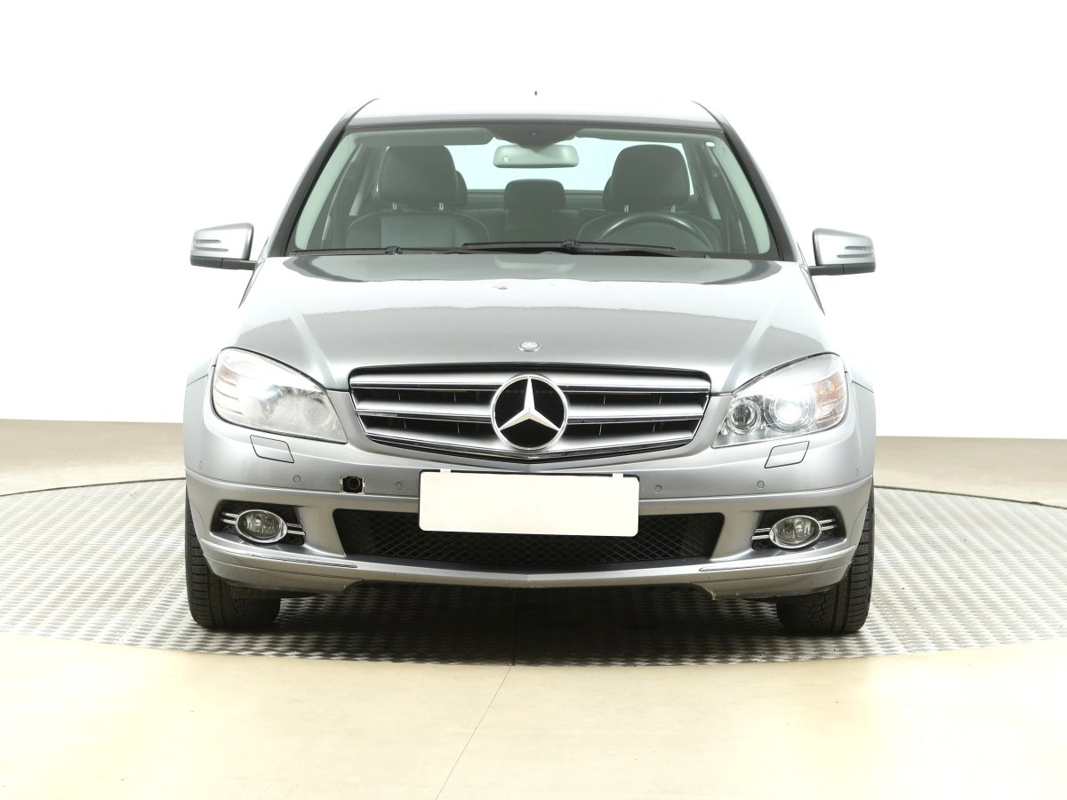 Mercedes-Benz C, 2009 - pohled č. 2