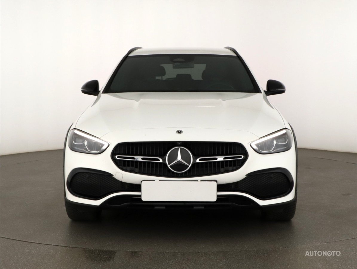Mercedes-Benz C, 2024 - pohled č. 2