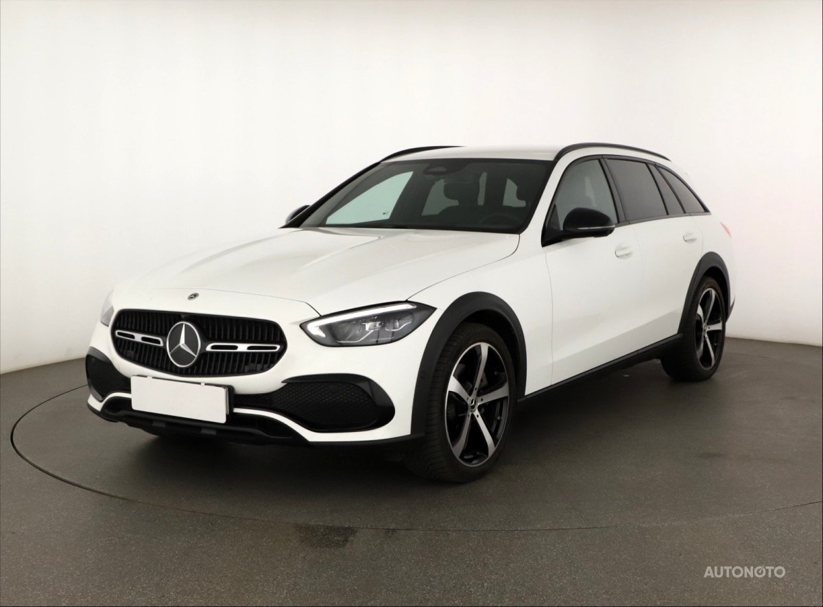 Mercedes-Benz C, 2024 - pohled č. 3