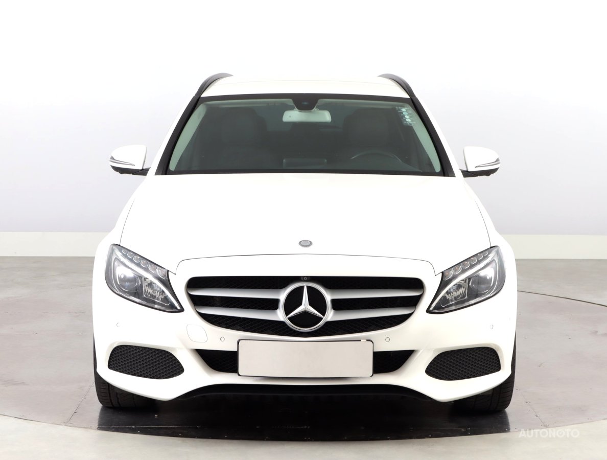 Mercedes-Benz C, 2017 - pohled č. 2