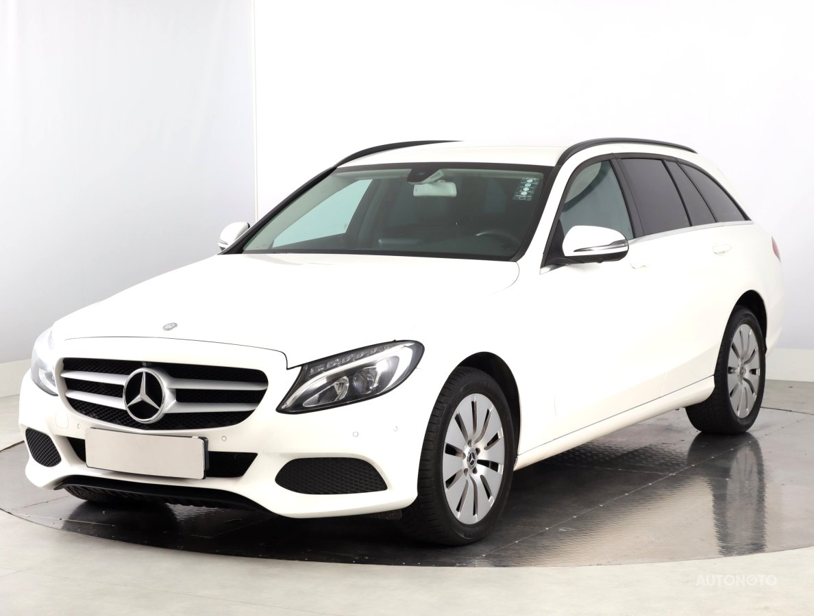 Mercedes-Benz C, 2017 - pohled č. 3
