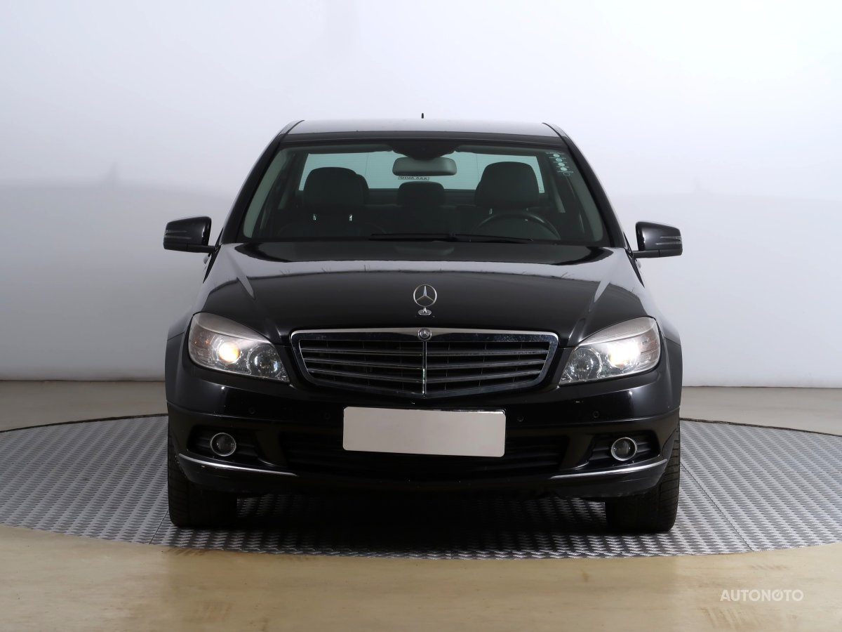 Mercedes-Benz C, 2009 - pohled č. 2